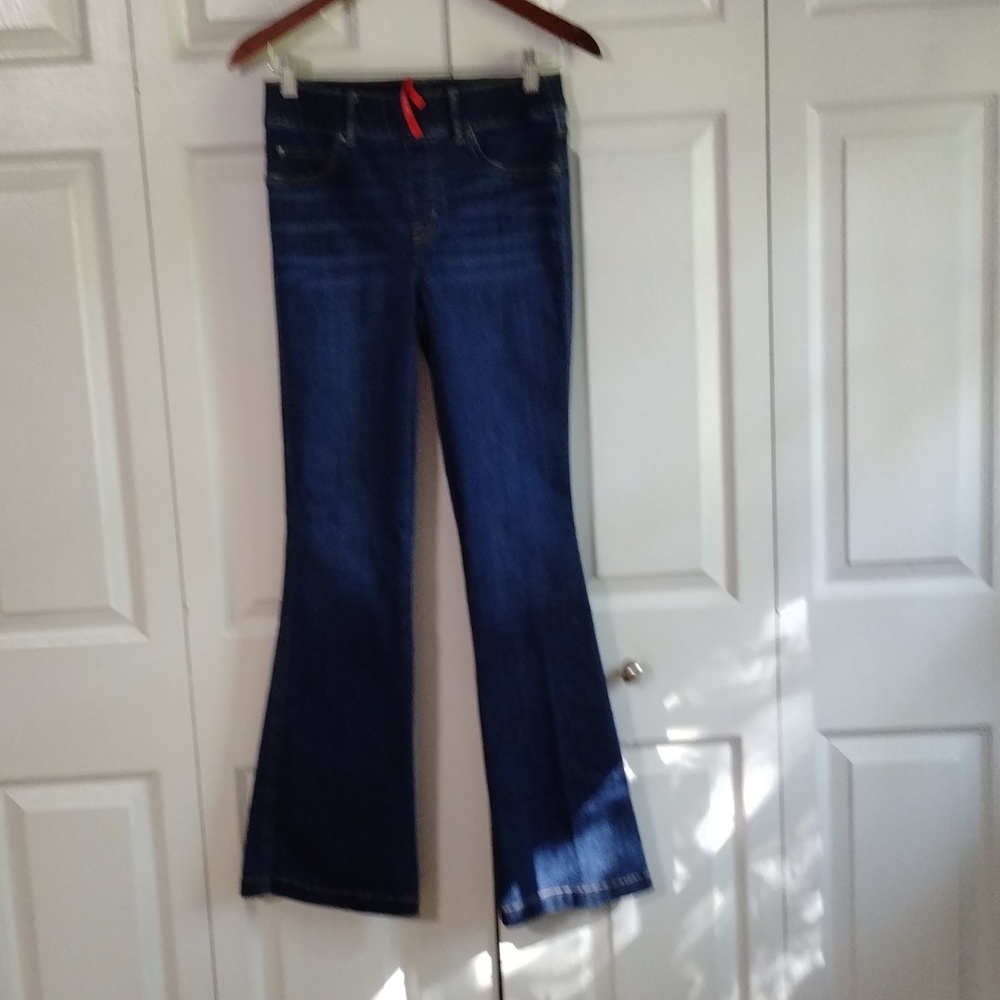 Spanx Flare Leg Dark Wash Pull On Waist Jeans size Small